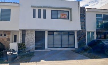 CASA EN VENTA NUEVA GALICIA ZONA SUR