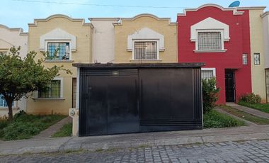 CASA EN VENTA 2 REC EN VILLAS DEL PEDREGAL III - PREPARADA A CRECIMIENTO