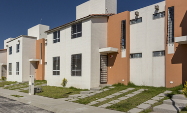 CASA EN VENTA POR RECUPERACION BANCARIA EN FRACC. PASEO DE LA PLATA ,PACHUCA HIDALGO. HMB74