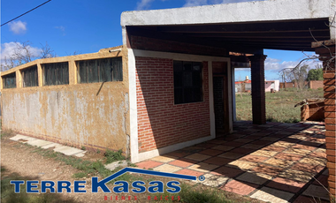 Casa Rústica en Venta en Colonia Padre Santo. Sobre Carretera Morelos-Calera