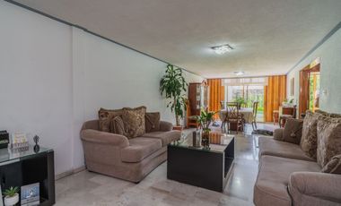 Casa en venta, col. Carretas. Santiago de Querétaro. Querétaro.