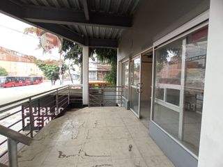 Renta de local comercial en esquina con Eje 1 C. Guerrero