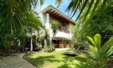 Casa en Venta, Isla Dorada Residencial, Cancún Quintana Roo.