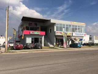 Local comercial  u Oficinas en renta sobre Av. La llave en el Fraccionamiento La Llave en San Pedro Tlaquepaque