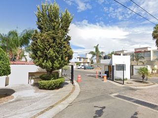 Remate Bancario Blvd Hacienda la Gloria Cond Roble