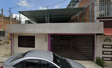 Casa en Remate Bancario en De Junio, Tuxtla Gutierrez, Chis. (65% debajo de su valor cmercial, solo recursos propios, unica oportunidad) -EKC