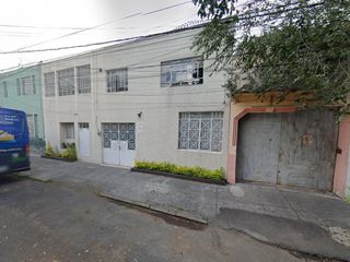 Casa con un departamento en la Colonia Industrial, Gustavo A. Madero, CDMX.