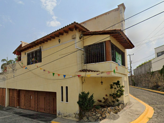 Casa en Coyuca esq. Guerrero Burgos Bugambilias Tres de Mayo Morelos