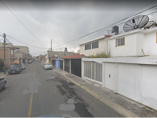 REMATE BANCARIO CASA EN COL. LAS MARINAS METEPEC  ATIZAPAN EDO. DE MEXICO