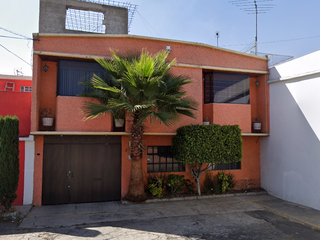 Casa en Col. Xotepingo, Coyoacan, CDMX, Remate!!! -JCR-