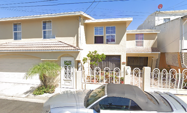 HERMOSA CASA EN UNIVERSIDADOTAY TIJUANA BAJA CALIFORNIA NORTE