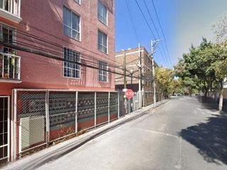 Casa en Col. Santa María la Ribera, Cuauhtemoc, Ciudad de México., ¡Compra directa con el Banco, no se aceptan créditos!