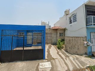 Casa en venta en Col. Geovillas Los Pinos, Veracruz  ¡Compra esta propiedad mediante Cesión de Derechos e incrementa tu patrimonio! ¡Contáctame, te digo cómo hacerlo!