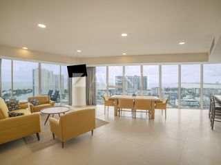 Departamento amueblado disponible en Marea Condos en puerto Cancún, Quintana Roo.