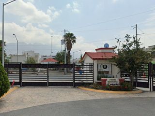 Venta de casa en Fraccionamiento, Viñedo Mexicano, Los Viñedos, Santa Catarina, N.L. MM*