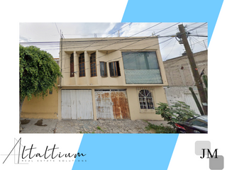 Se Vende Casa En Nezahualcoyotl, Muy Cerca De metro Peñón Viejo, La Av. Chimalhuacán Y Pantitlán.