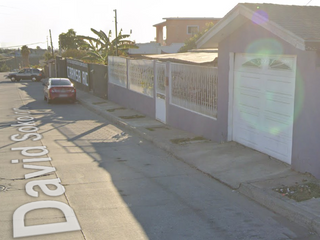 Venta de Casa con Amplio Terreno en Remate Bancario, Estatus Adjudicada entrega de 3 a 6 meses, en Col. Las Margaritas, Ensenada B. C.