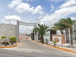 Departamento de 3 recamaras en condominio con alberca Corregidora Querétaro