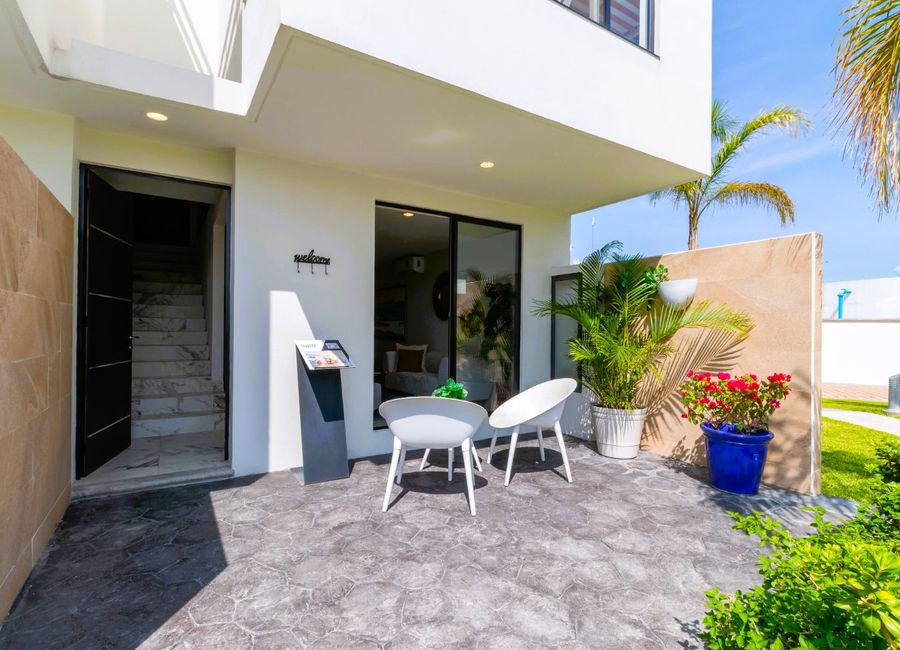 CASA EN VENTA AL SUR DE CUERNAVACA CON ALBERCA, JUEGOS INFANTILES Y ...