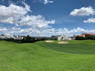 Terreno en venta con vista a Campo de Golf en La Vista Country Club