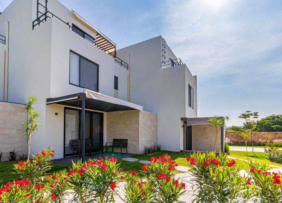 CASA EN VENTA AL SUR DE CUERNAVACA CON ALBERCA, JUEGOS INFANTILES Y ...