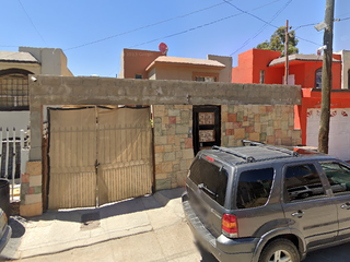 CASA EN VENTA EN MAGISTERIAL, ENSENADA, B.C.