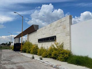 Zona Calicantos Privada Bosque Real casa nueva 4 recamaras 4 baños