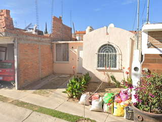 CASA EN REMATE COL. HACIENDAS DE AGUASCALIENTES A0512