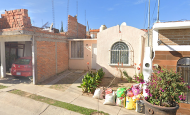 CASA EN REMATE COL. HACIENDAS DE AGUASCALIENTES A0512