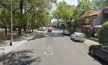 Oportunidad de Remate Bancario en Calle Cerro del Cubilete, Campestre Churubusco, alcaldía Coyoacán  en la Ciudad de México.
