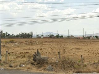 Excelente TERRENO COMERCIAL 60,000 m2 Frente 180 mts a la Autopista en zona comercial