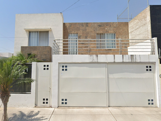 CASA EN REMATE COL. PUESTA DEL SOL, AGUASCALIENTES A0512