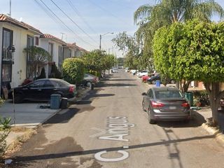 ¡¡Invierte Inteligente, Compra en Remate !! Venta de Casa en Zona de Alta Plusvalía, Col. Fracc. Puerta del LLano, Zapopan, Jal.