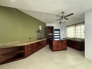 CASA EN RENTA EN CIUDAD DEL CARMEN, CAMPECHE.