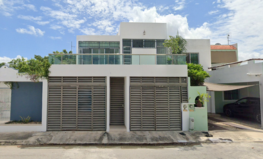 CASA EN REMATE COL. LAS AMERICAS A0512