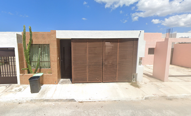 CASA EN REMATE COL. LAS AMERICAS 2 A0512
