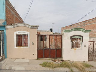CASA EN VENTA EN LOMAS DEL CHAPULIN, AGUASCALIENTES.