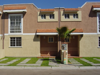 REMATE BANCARIO EN VENTA EN RESIDENCIAL VILLAFLORES, TIJUANA,BAJA CALIFORNIA.