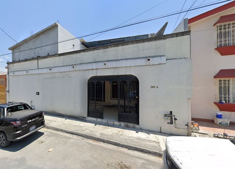 CASA EN VENTA OPORTUNIDAD EN EL ROBLE SAN NICOLAS DE LOS GARZA NUEVO