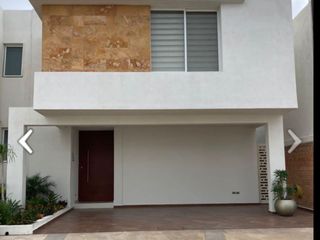 Casa en venta en Alto Lago Residencial.