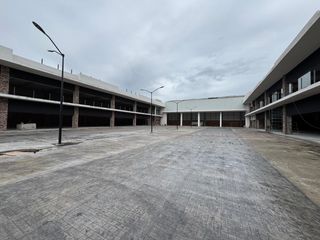 LOCALES COMERCIALES EN RENTA PLANTA BAJA PLAZA LA CEMENTERA 60 M2 CERCA DE GALERIAS SERDAN