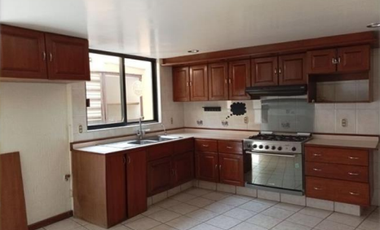 VENTA DE HERMOSA CASA