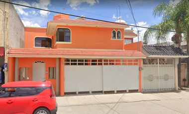 ¡¡GRAN OPORTUNIDAD!! HERMOSA CASA.