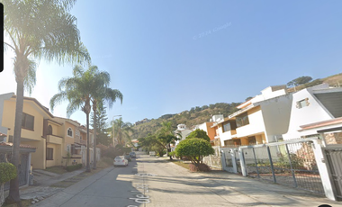 Casa en Bugambilias con 3 Habitaciones con 200m2, a unos minutos de plaza Bugambilias.