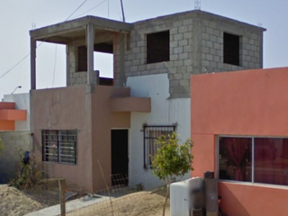 CASA EN RECUPERACIÓN BANCARIA EN CALLE PLAYA MADERO AMARILLO 2733 SAN JOSE DEL CABO.