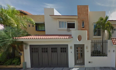 ¡¡GRAN OPORTUNIDAD!! HERMOSA CASA.