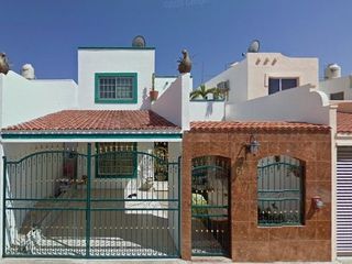 HERMOSA CASA ESTA ESPERANDO POR TI
