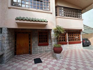 Imponente casa en venta en Fraccionamiento Col Jardines del Ajusco, Tlalpan