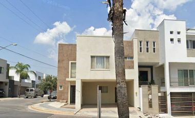 Casa En Remate Bancario En Hacienda De Las Cumbres Monterrey, Nuevo León.