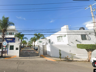 Casa ubicada en colonia La Palmita. Zapopan Jalisco. Con 2 recamaras y 101m2. A unos Minutos de LA Unidad Deportiva Tabachines.